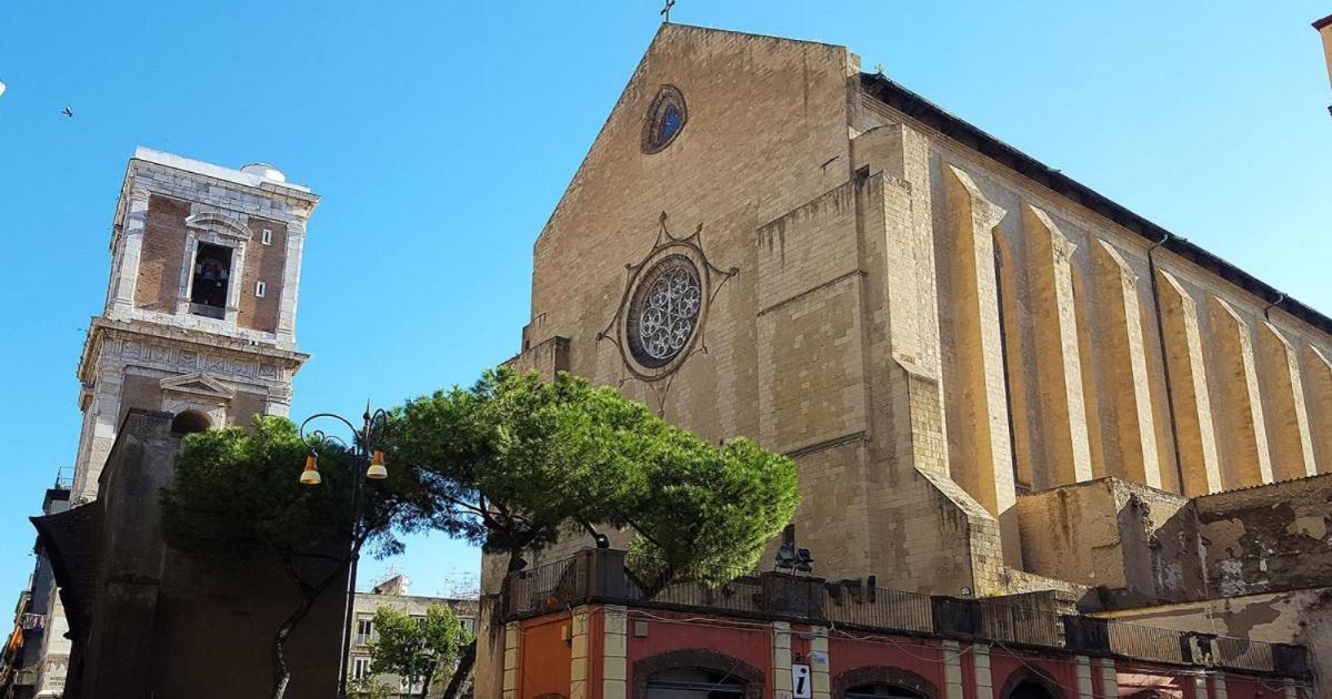 Donna Luisa A Santa Chiara Acomodação com café da manhã Nápoles Exterior foto